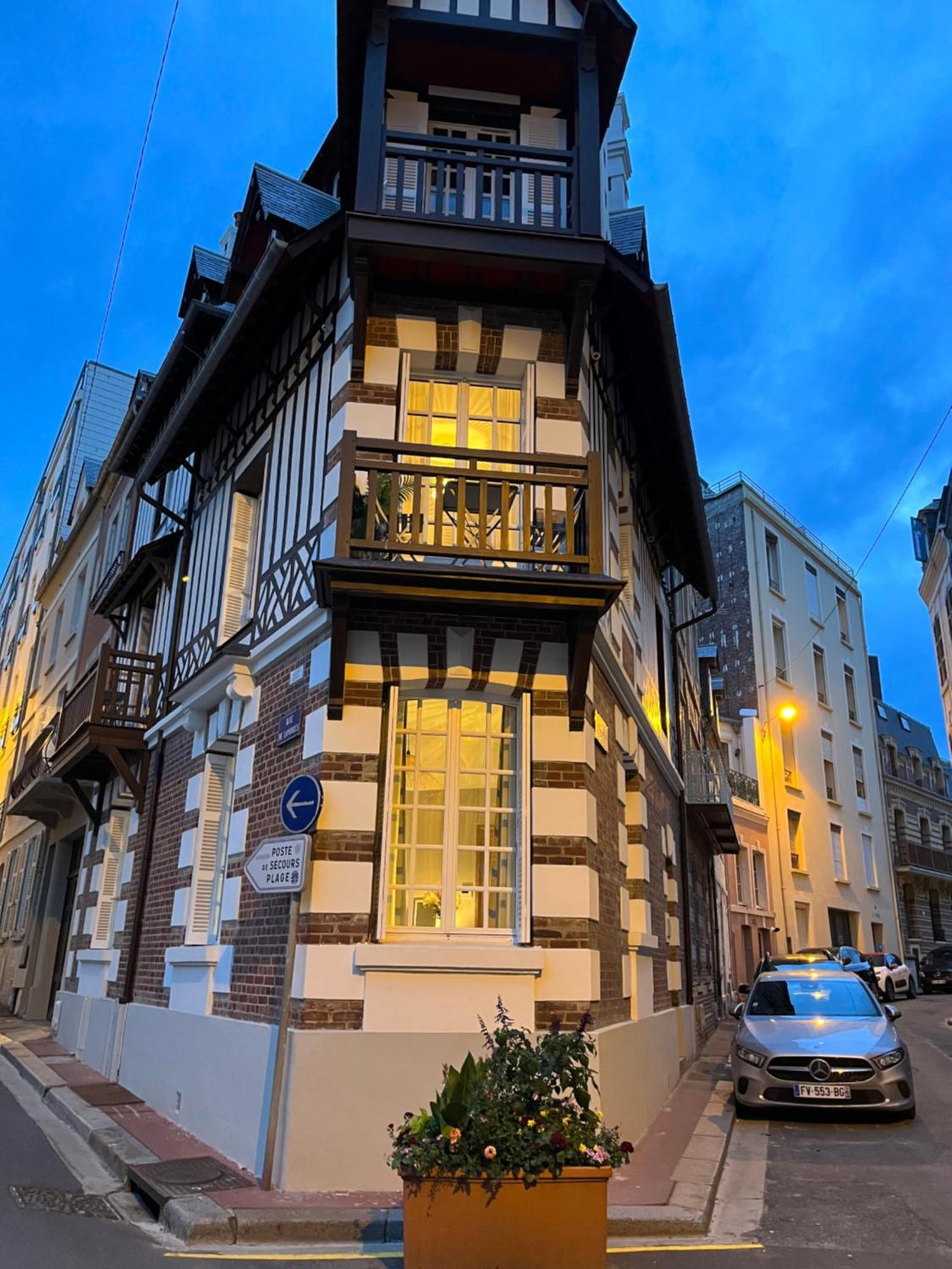 L Emeraude - Trouville Екстериор снимка